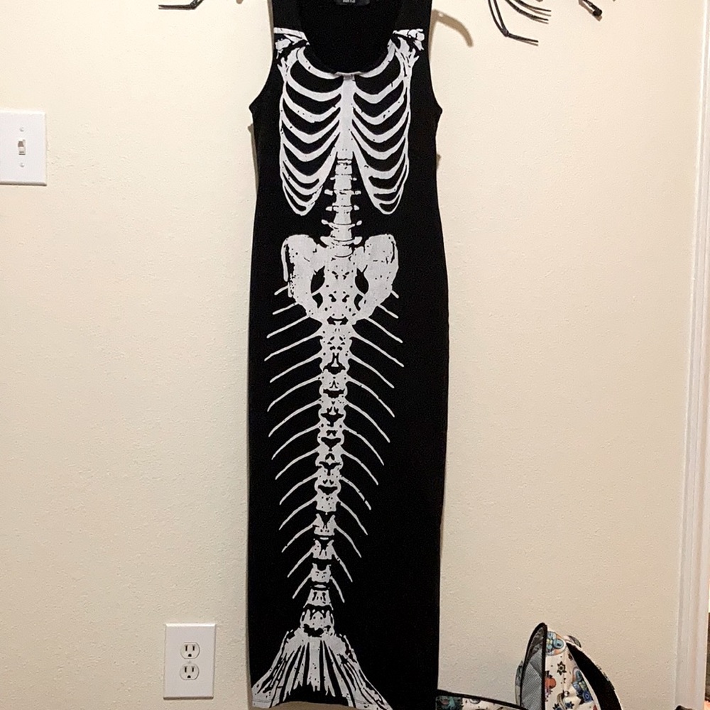 Iron Fist Lady Mermaid 🧜🏻‍♀️ Skellington Dress
